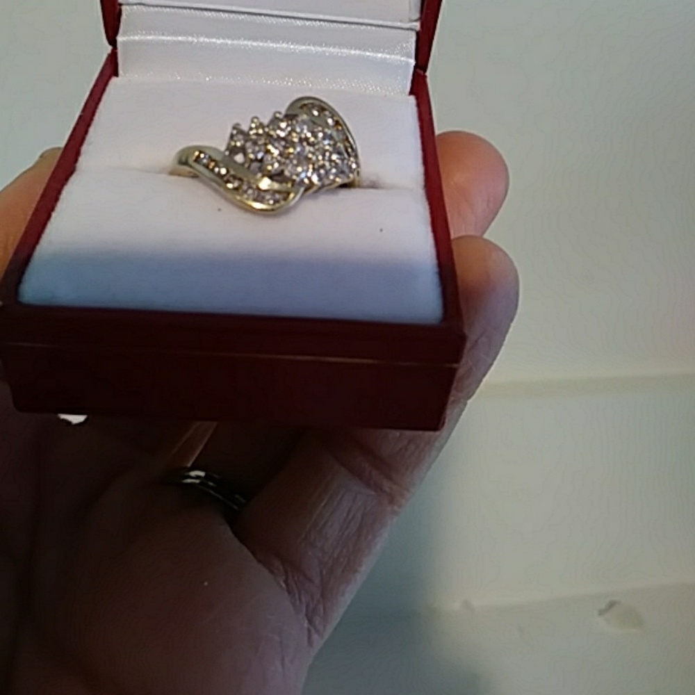25 Diamonds 14k gold ring